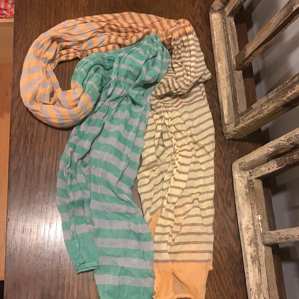 Scarf - Picture 3 of 3